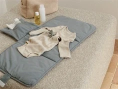 Liewood blue fog to-go pusleunderlag Kyra